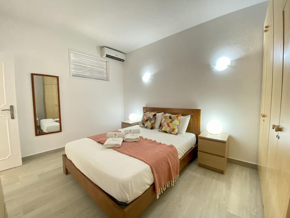 Bed, Bedroom