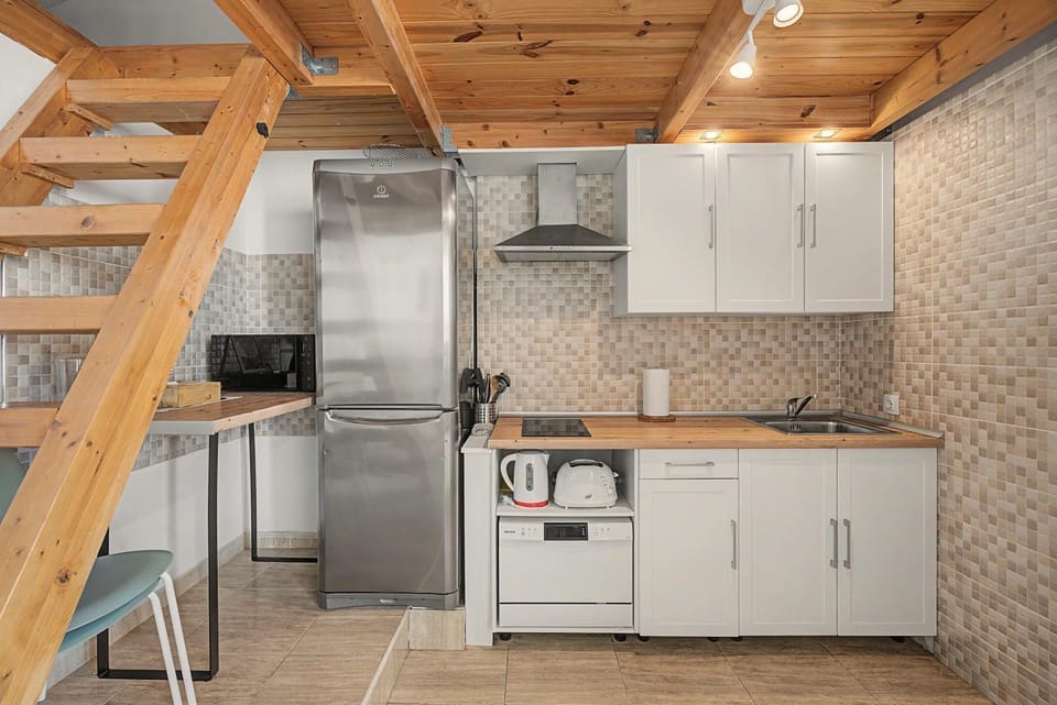 Property building, Kitchen or kitchenette, Living room