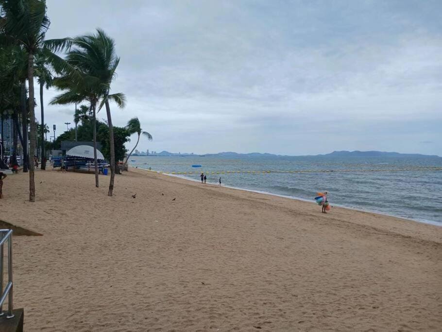 Dusit grand park 2 全新公寓C412 景观阳台 水景泳池 Apartment in Pattaya City