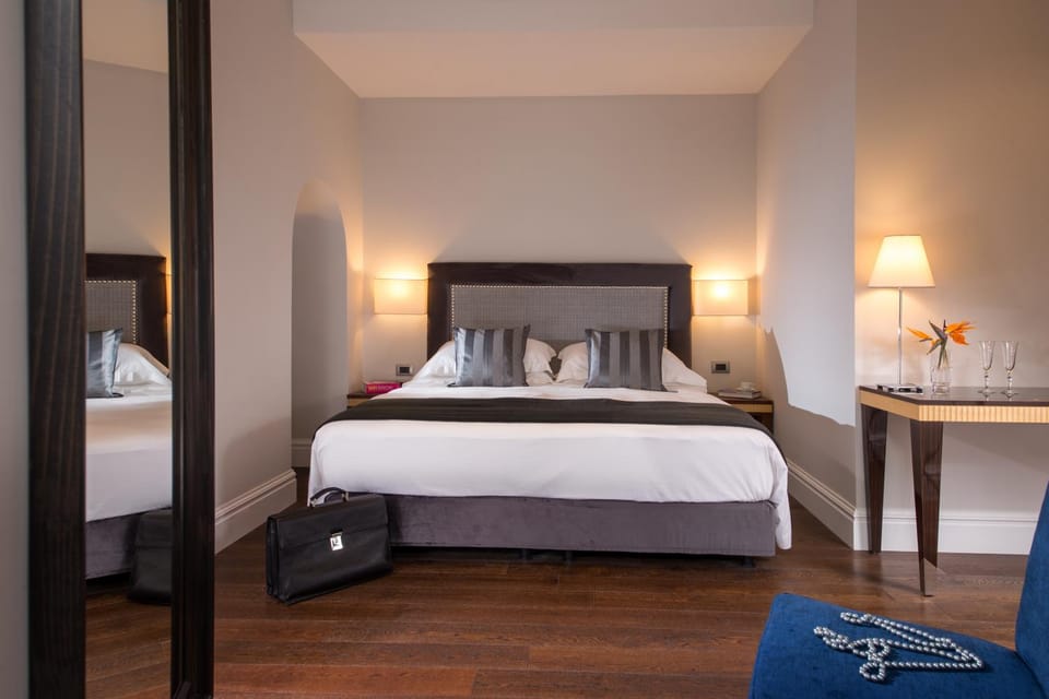 Bed, Bathroom, TV and multimedia, Coffee/tea facilities, View (from property/room), Bedroom, cot