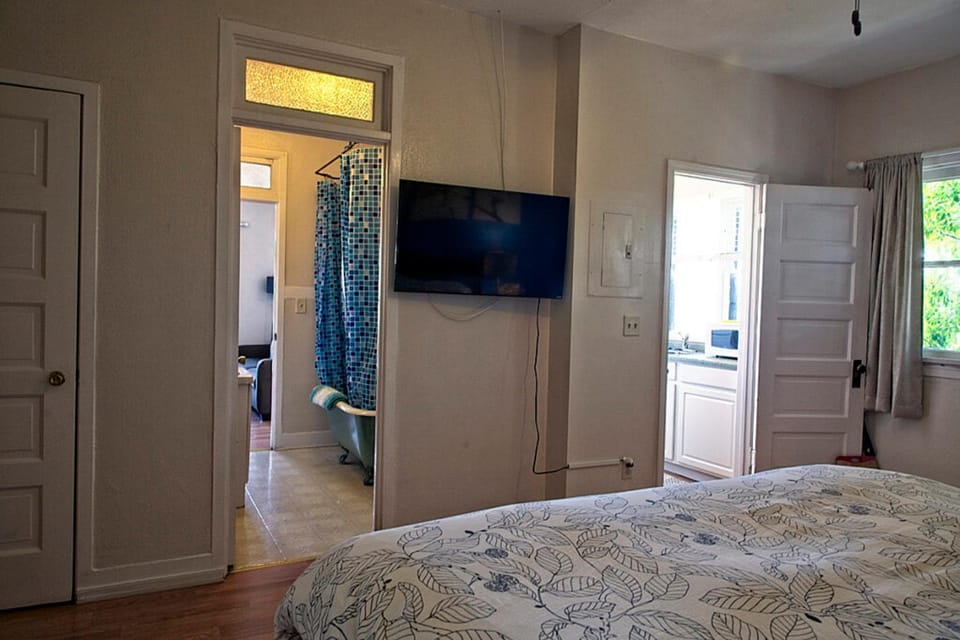 TV and multimedia, Bedroom