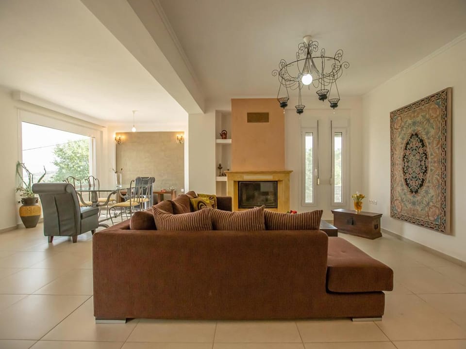 Communal lounge/ TV room, Internal: Not applicable to any particular room