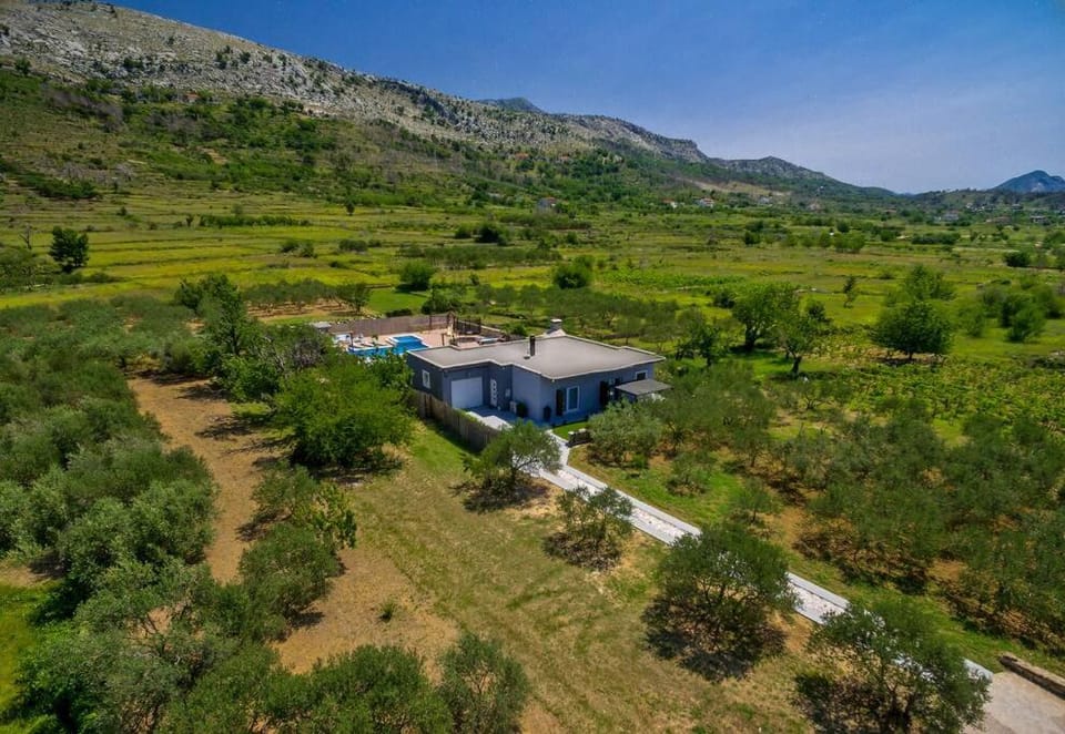 Luxury Villa,private pool, sauna,Jacuzzi,near Split Villa in Split-Dalmatia County