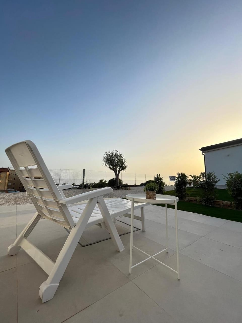 Natural landscape, View (from property/room), Balcony/Terrace, Sea view, Sunrise, Sunset, sunbed