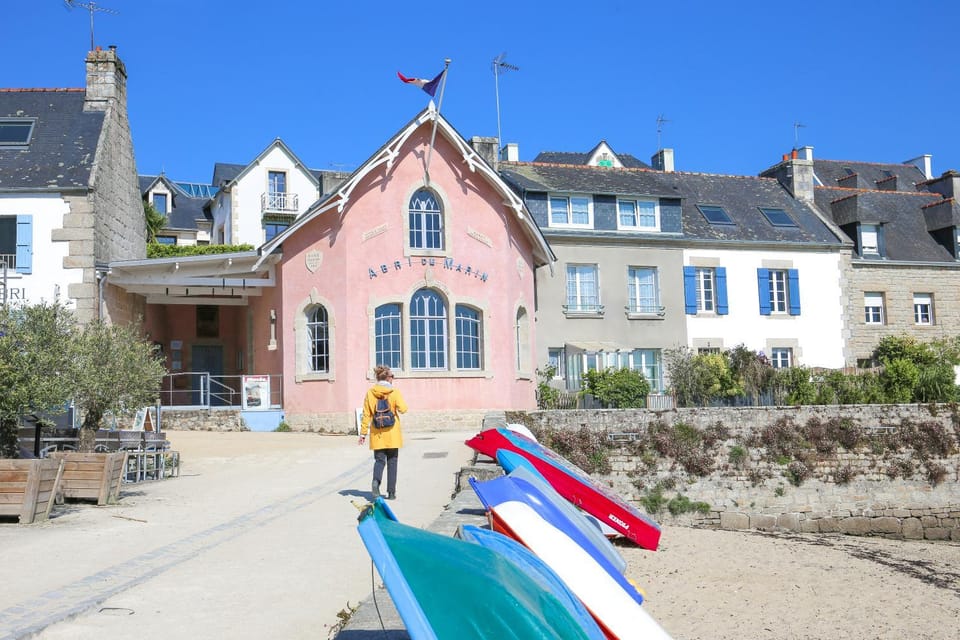 Children play ground, Fishing, Golfcourse, Minigolf, Beach, Windsurfing, Hiking, Cycling, Swimming pool, Entertainment, Sunrise, children, children, young children, Family