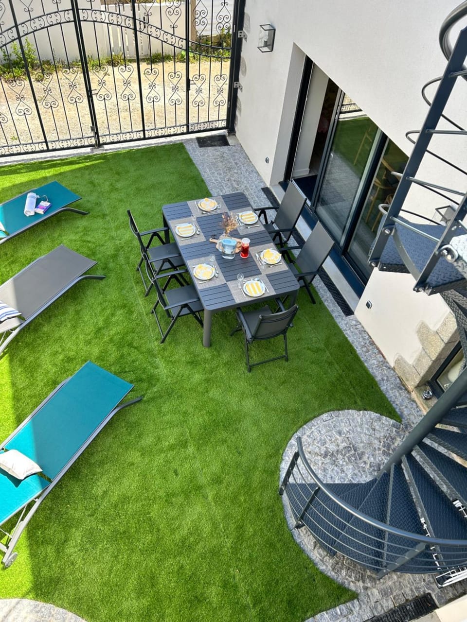 Patio, BBQ facilities, Garden, Balcony/Terrace, Dining area