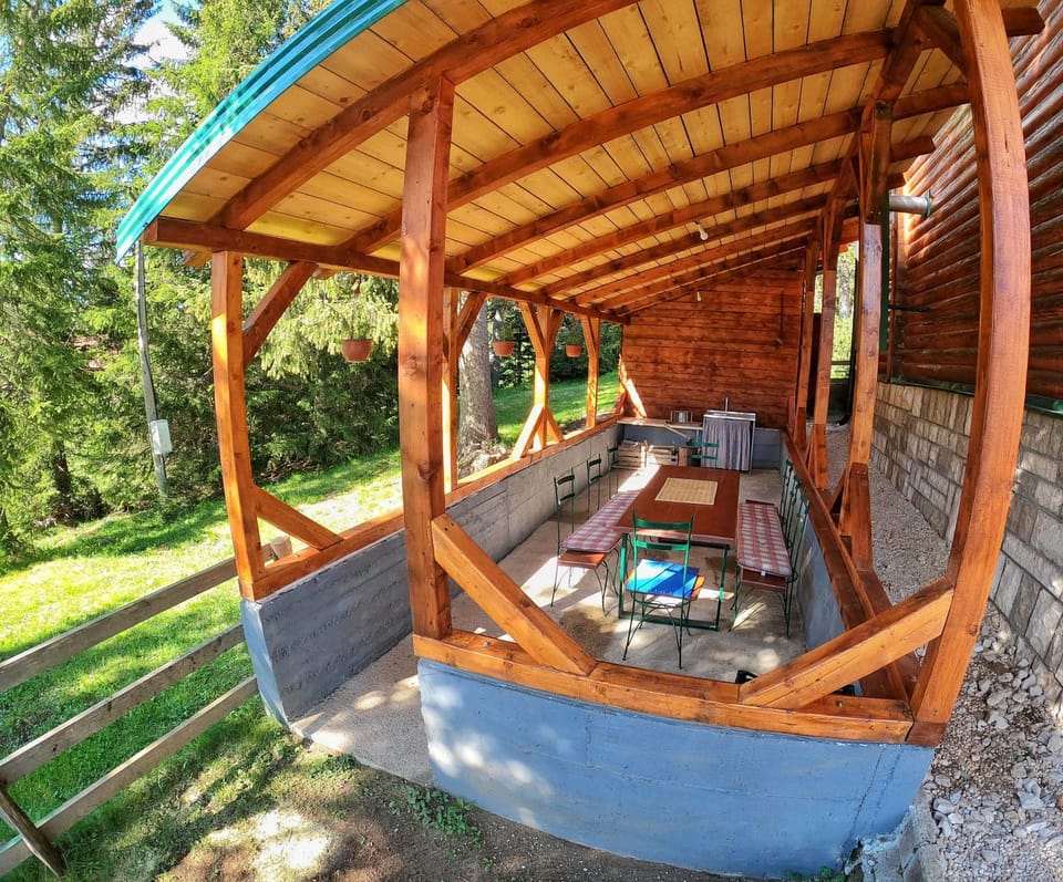 Patio, Natural landscape, BBQ facilities, Garden, Seating area, kitchen