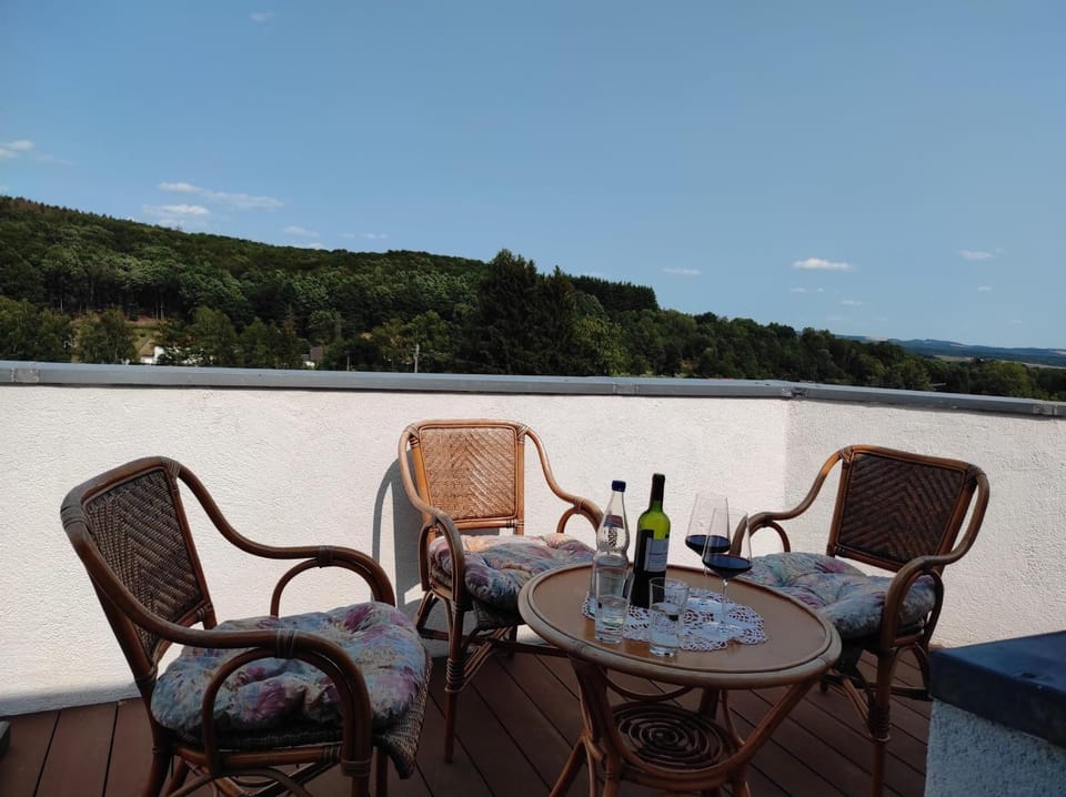 View (from property/room), Balcony/Terrace