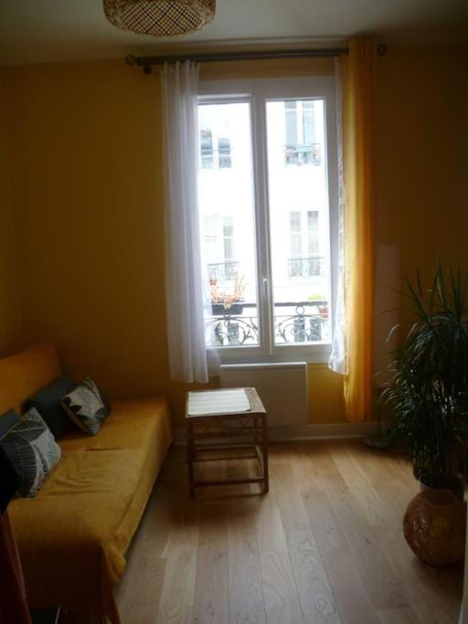 Cocon cosy & calme / Montmartre Apartment in Paris