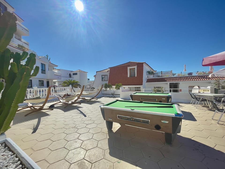 Billiard, sunbed