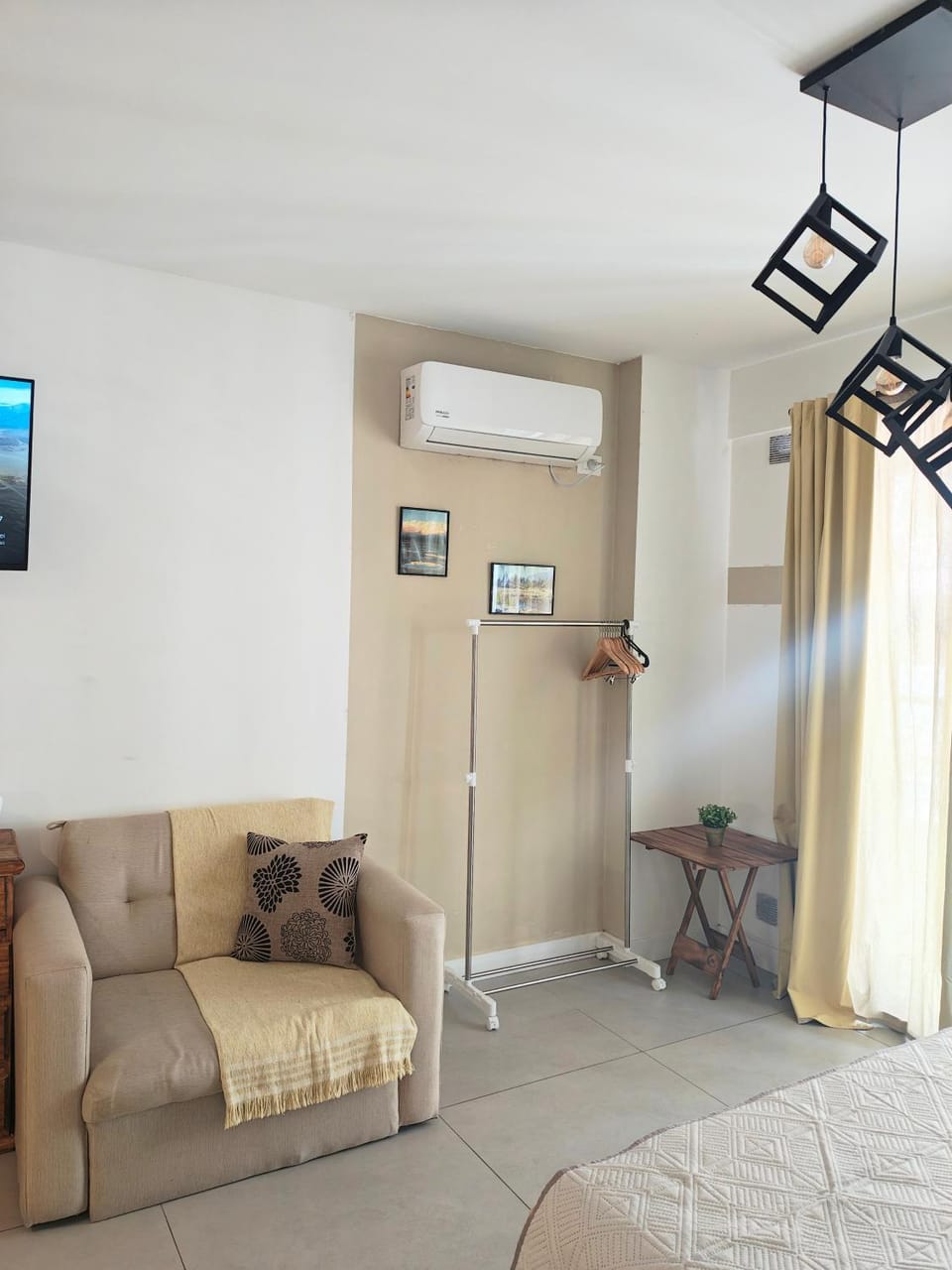 Living room, wardrobe, air conditioner
