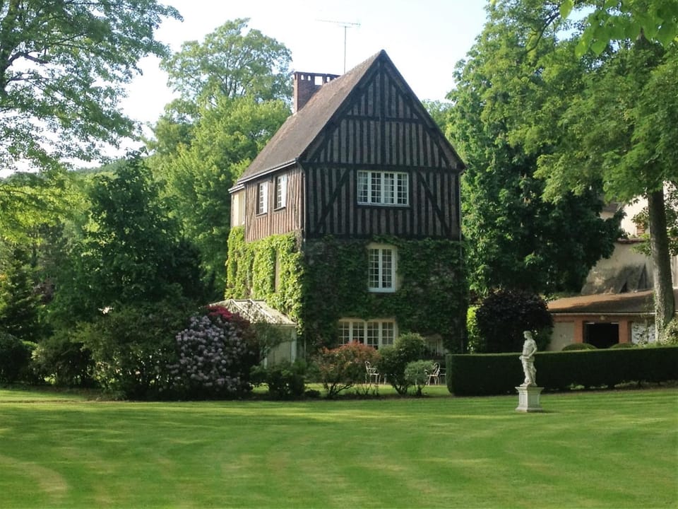 Property building, Garden