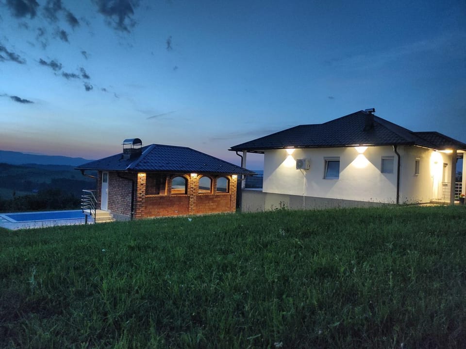 Property building, Pool view