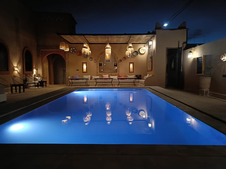 Night, Pool view