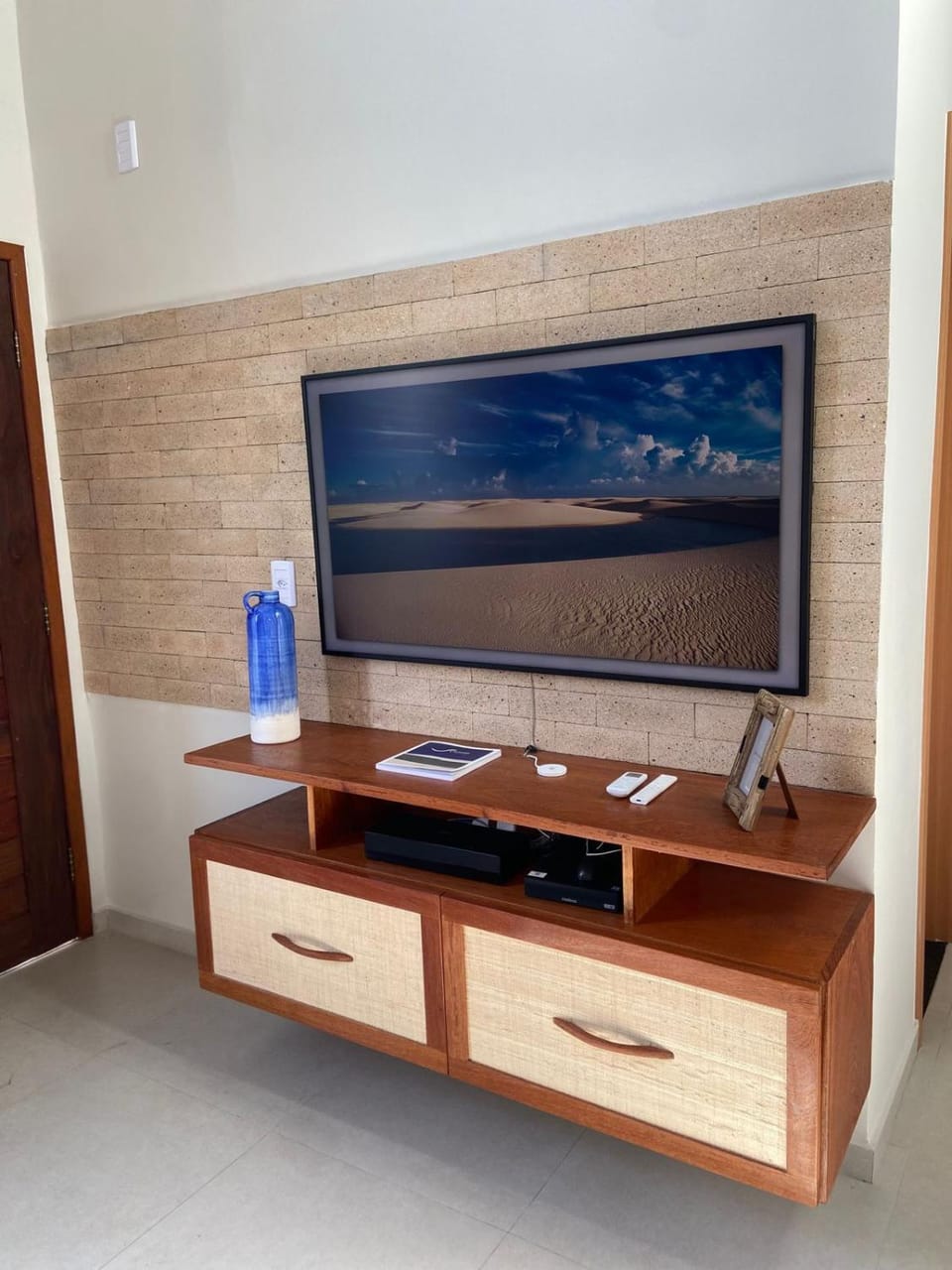 Communal lounge/ TV room, TV and multimedia, Living room