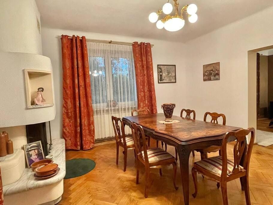 Beautiful villa with garden in Milanówek Villa in Masovian Voivodeship