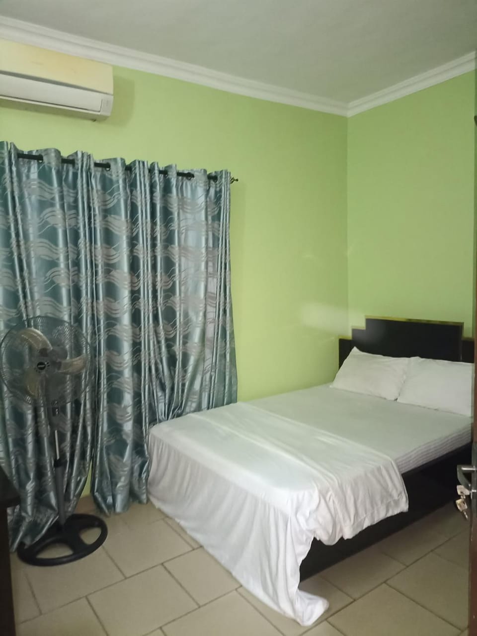 2 Bedroom Cute Cozy Hideaway Apartment in Lagos