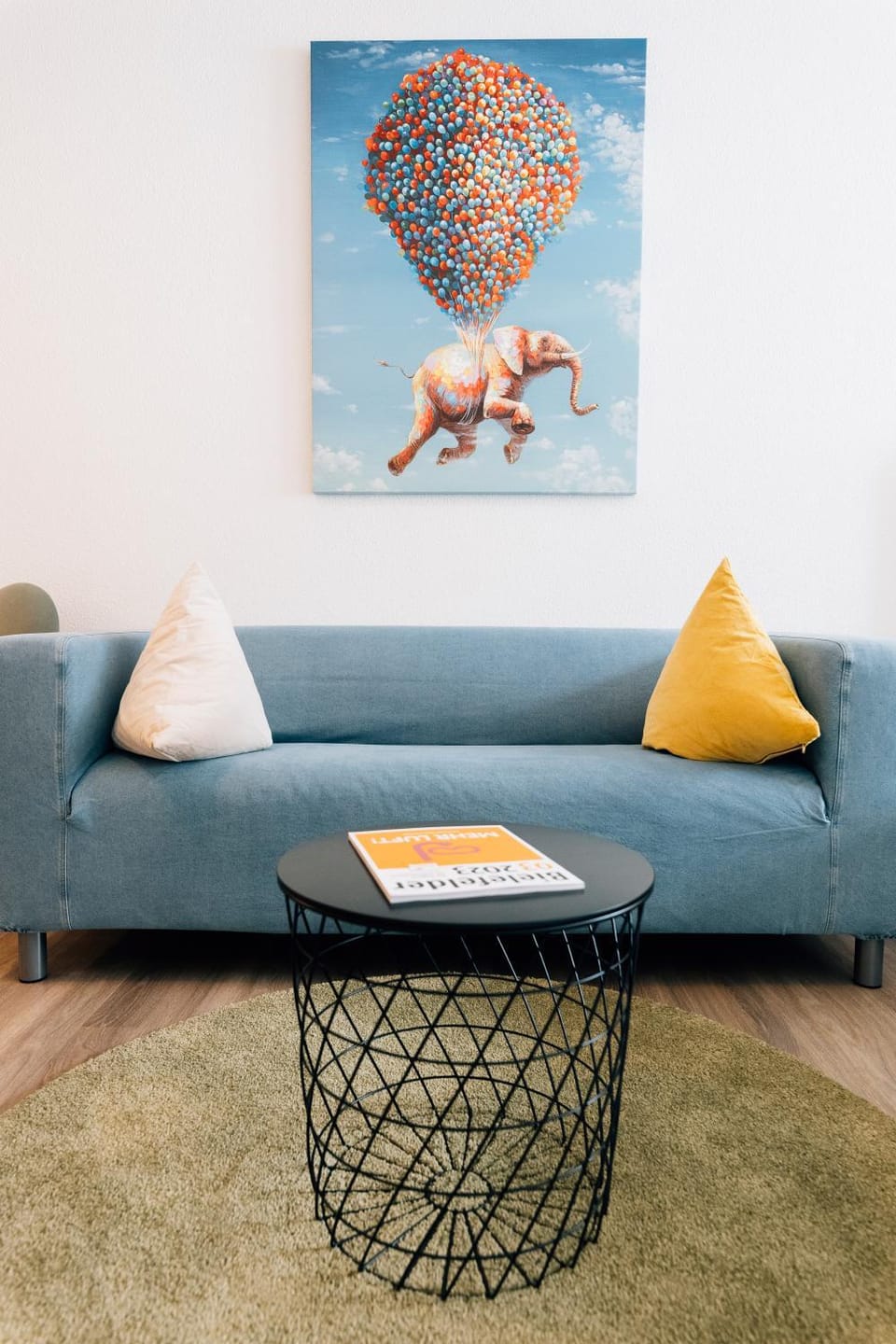 Living room, Seating area