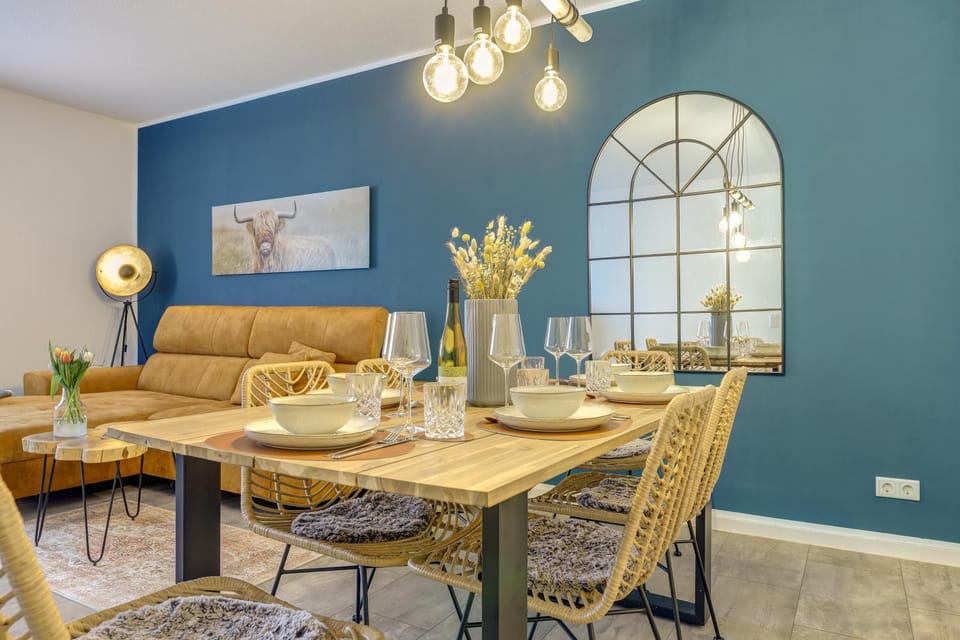 Living room, Photo of the whole room, Seating area, Dining area