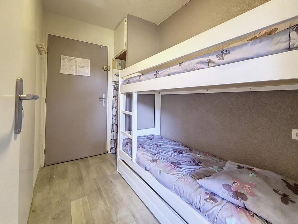 Studio au pied des pistes avec coin montagne et balcon - FR-1-344-1183 Apartment in Les Allues