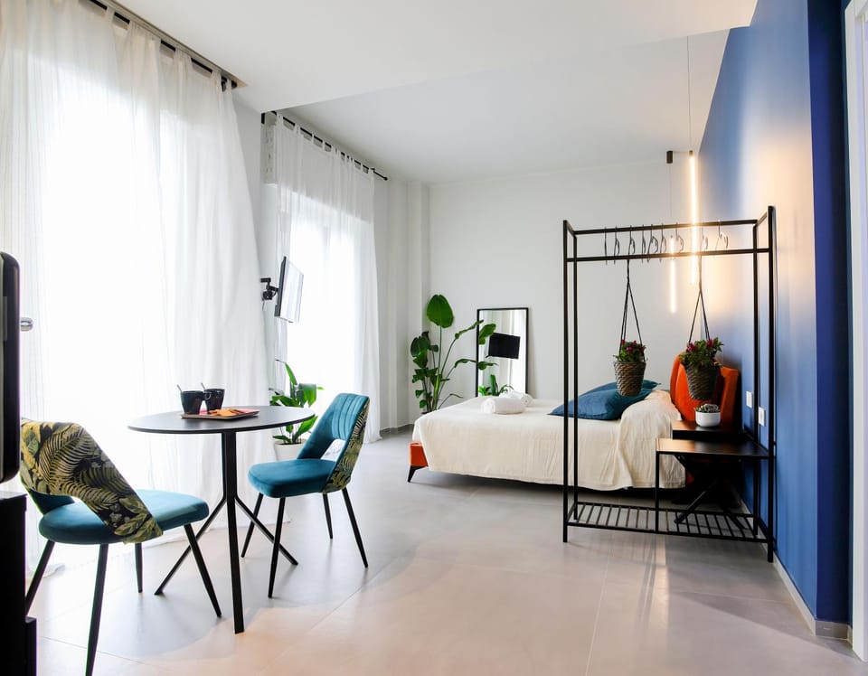 Seating area, Bedroom