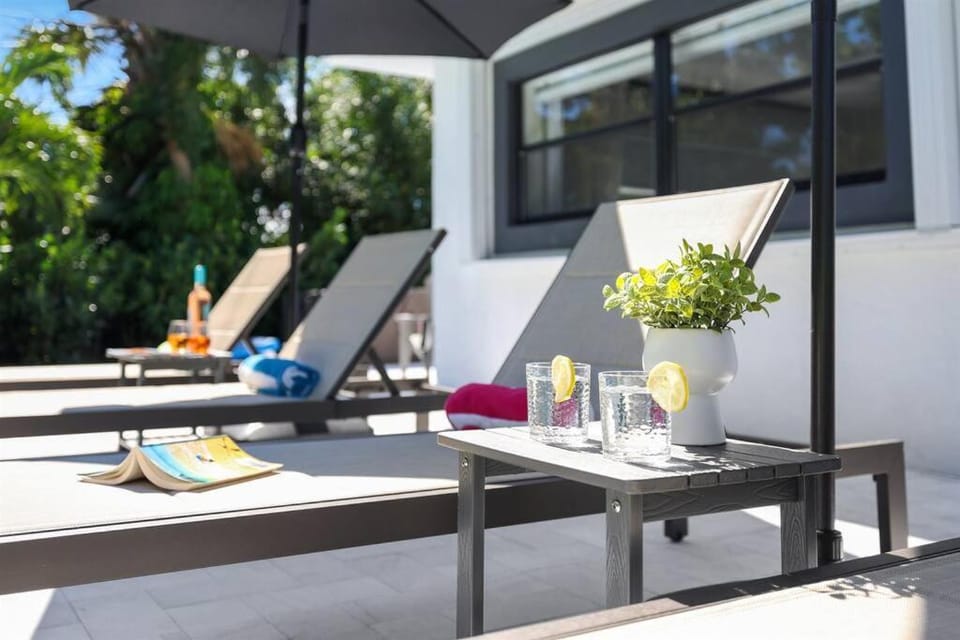 Paradise Palms House House in Delray Beach