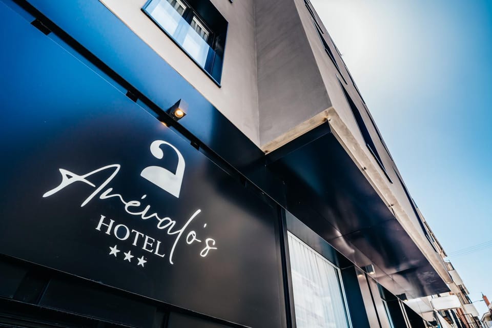 Facade/entrance, Logo/Certificate/Sign