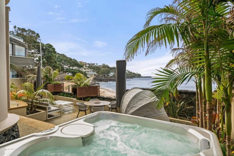 Patio, Natural landscape, Hot Tub, Sea view, sunbed