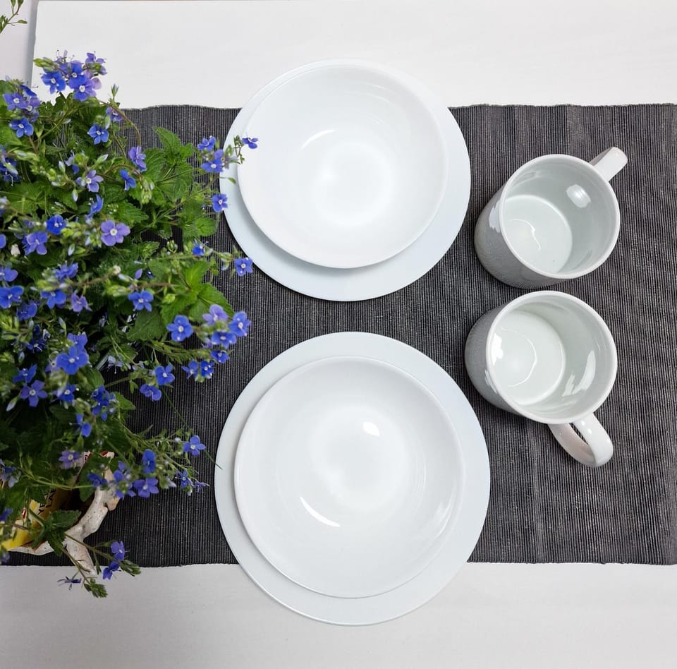 Coffee/tea facilities, Kitchen or kitchenette, Dining area