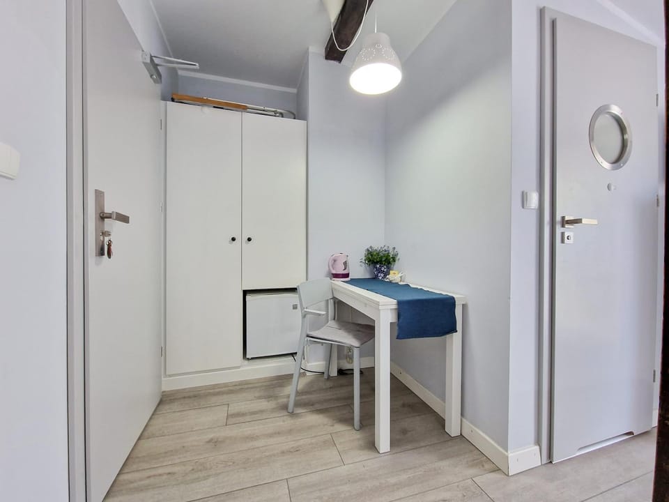Kitchen or kitchenette, Dining area, hair dresser, wardrobe
