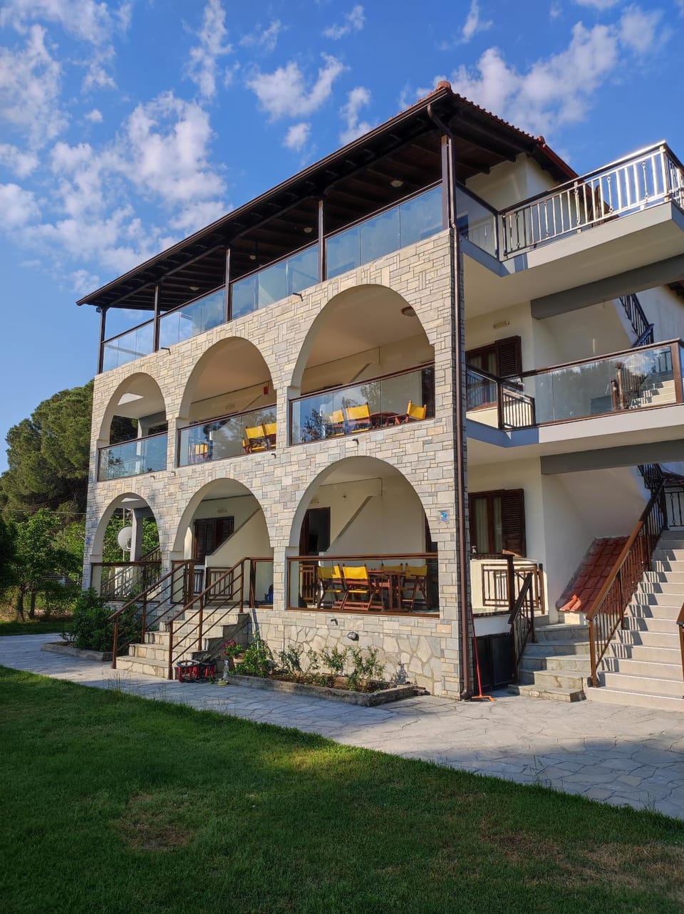 Balcony/Terrace, Internal: Not applicable to any particular room
