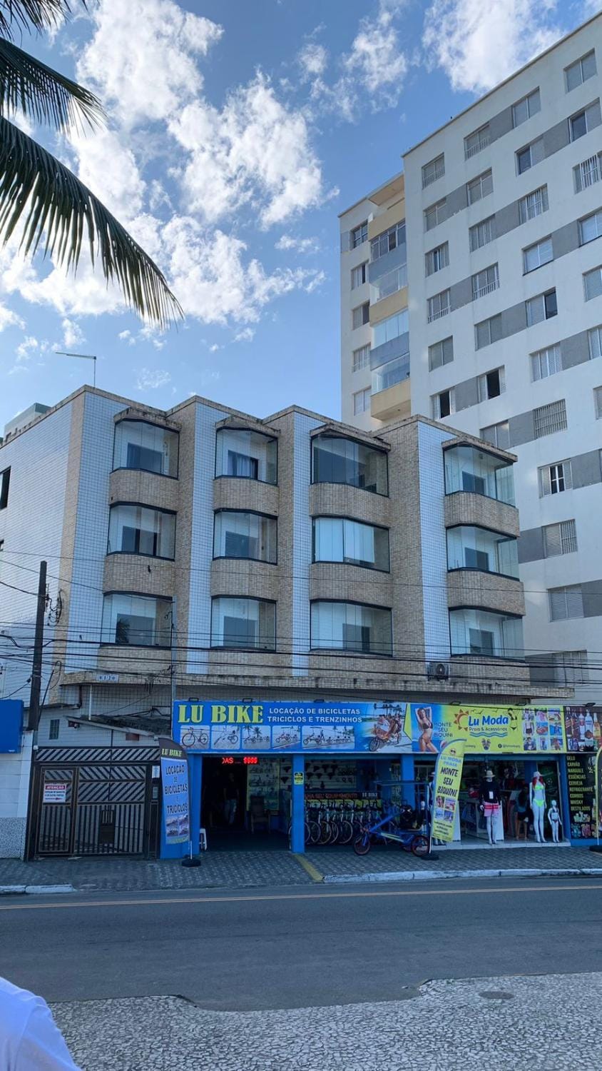 Property building, Bed, Day, Beach, City view