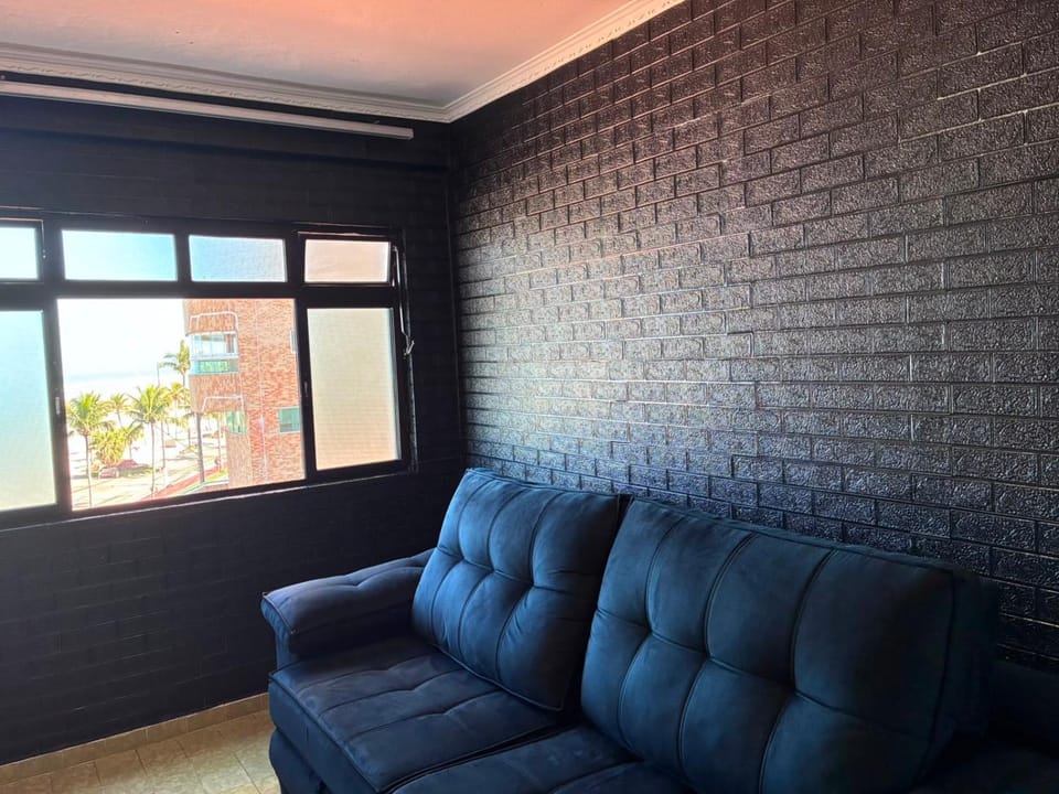 Communal lounge/ TV room, Living room, Seating area