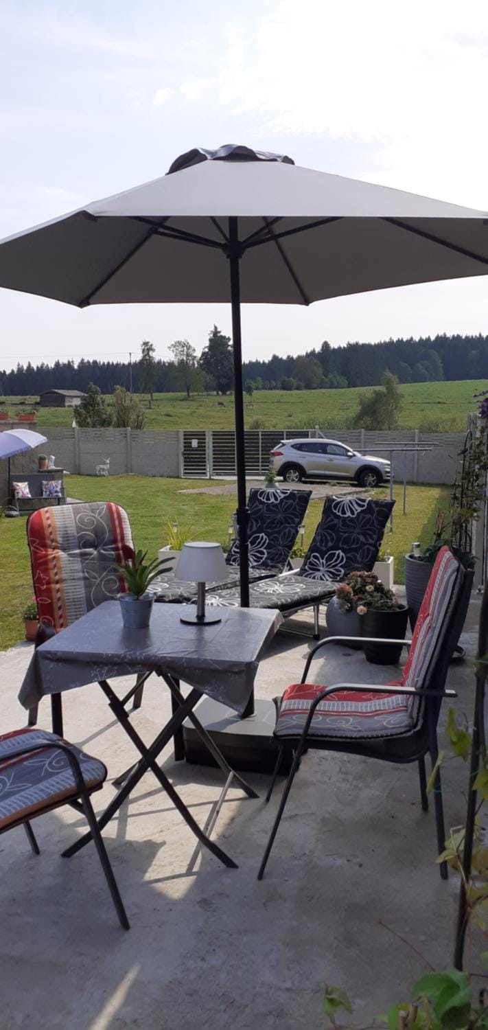 Property building, BBQ facilities, Garden, Massage, Balcony/Terrace, Hiking, Cycling, Animals, Pets, Guests, Garden view, Breakfast, older children, Family, Parking, babysiter, internet, internet, pet friendly, sunbed, toaster, towels