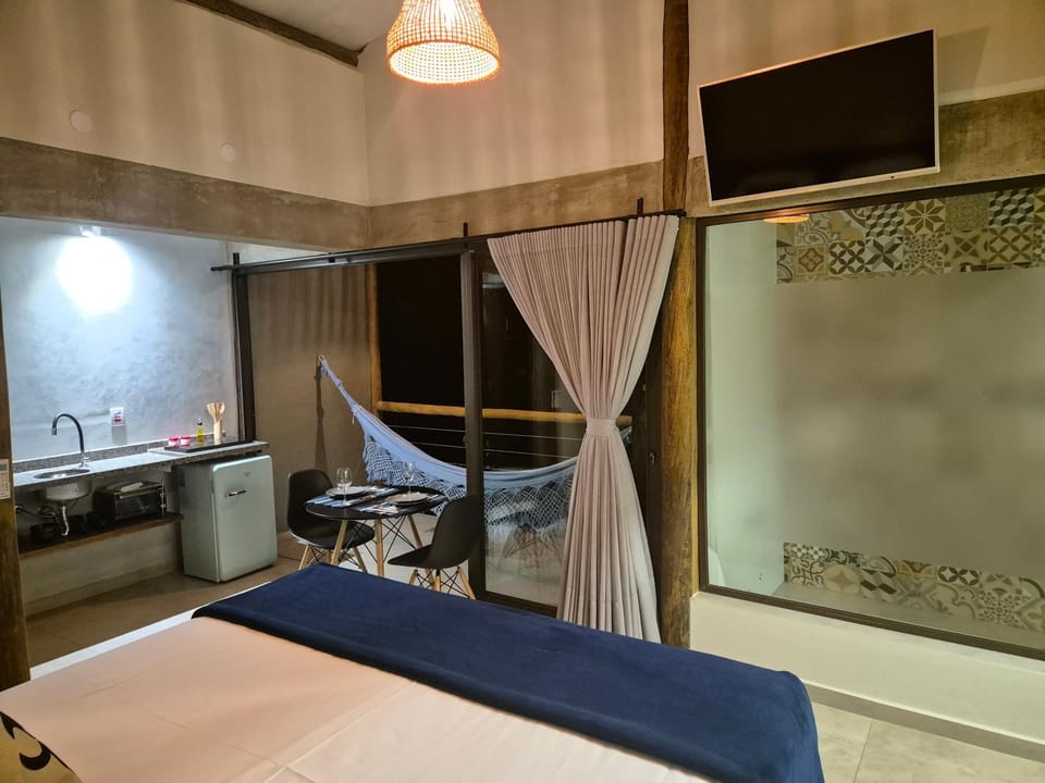 Bed, TV and multimedia, Kitchen or kitchenette, Photo of the whole room, Bedroom