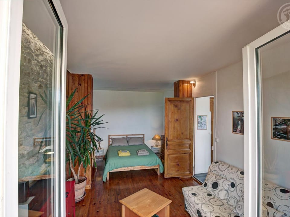 Charmant appartement avec terrasse lumineuse à St-Etienne - FR-1-496-287 House in Saint-Étienne