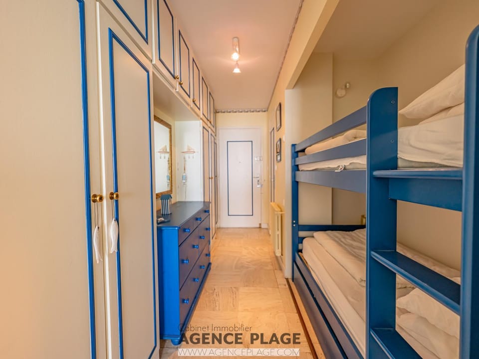 Studio face mer avec balcon et cuisine équipée Apartment in Les Sables-d'Olonne