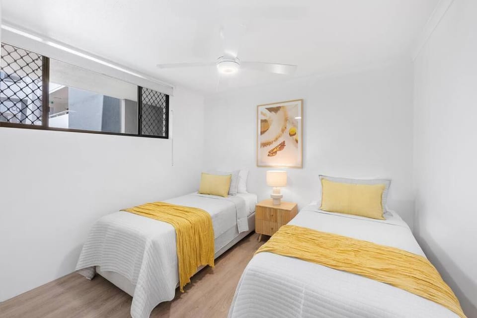 Amazing beach view and perfect location Kirra Apartment in Tweed Heads