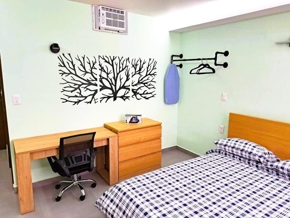 Bed, Living room, Photo of the whole room, Seating area, Dining area, Bedroom, air conditioner