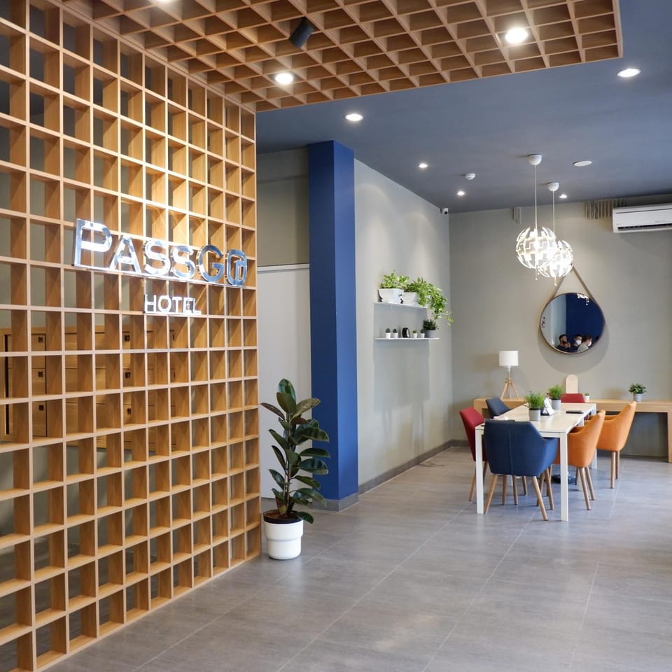 Living room, Lobby or reception, Seating area, air conditioner