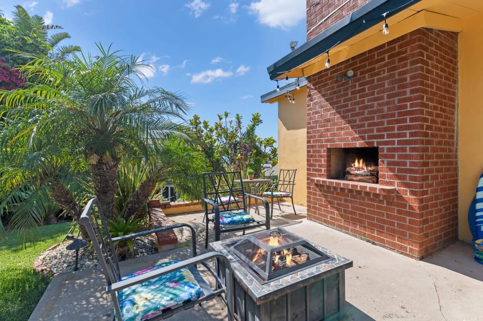 LOVELY Ocean View Beach House 3BR Sleeps 9 House in Sunset Cliffs