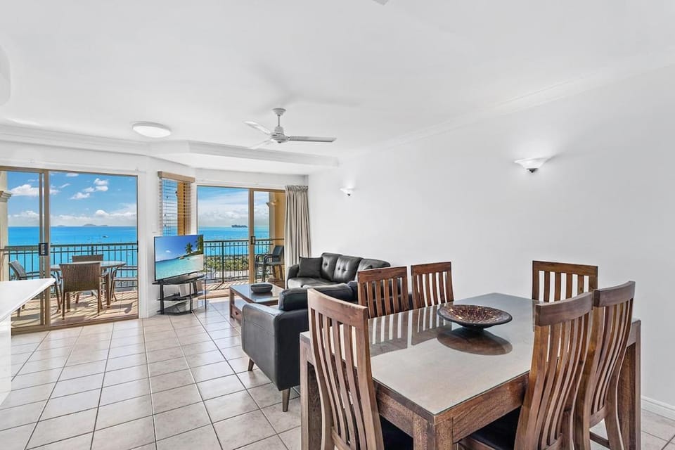Bliss On The Bay Apartment in Airlie Beach