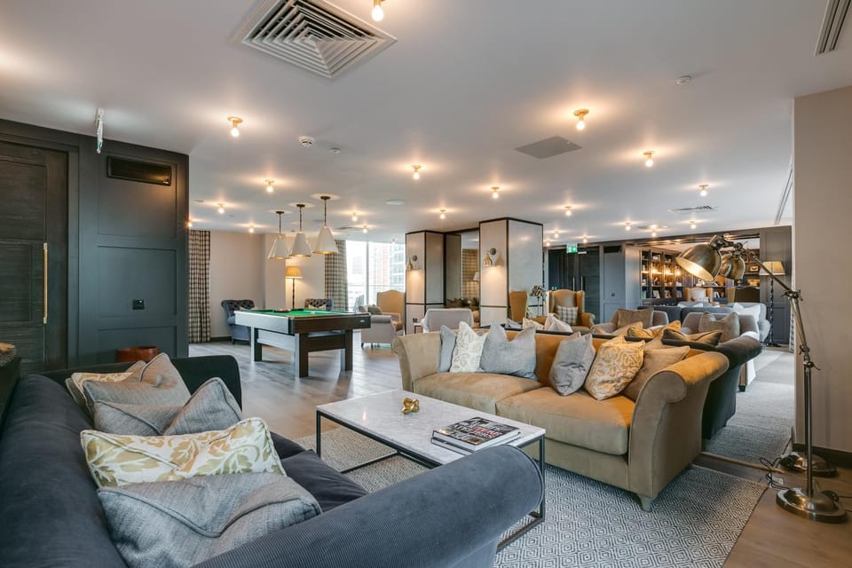 Communal lounge/ TV room