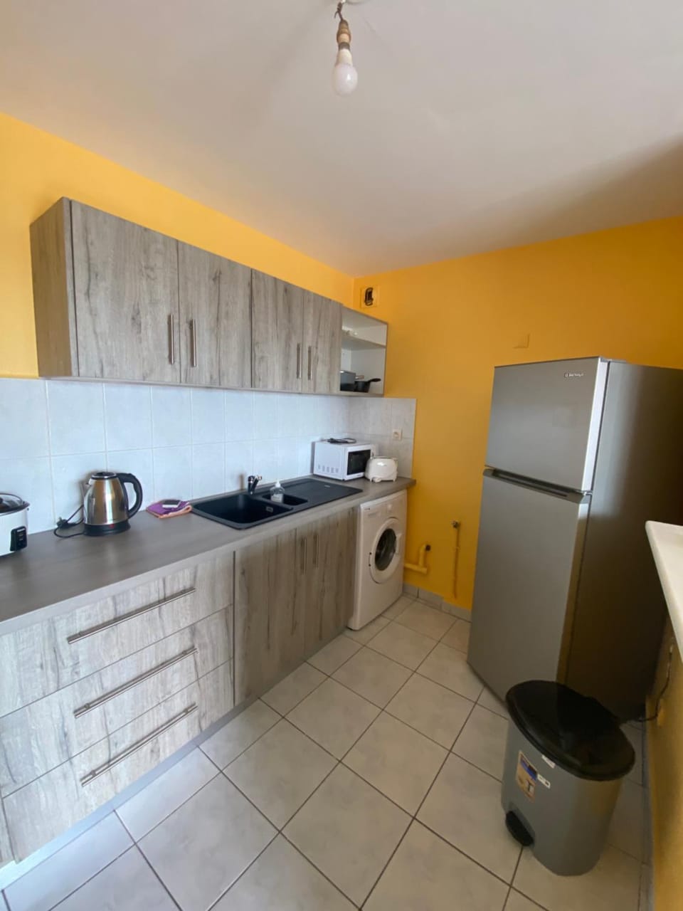 Appartement F2 centre-ville Saint-André Apartment in Réunion