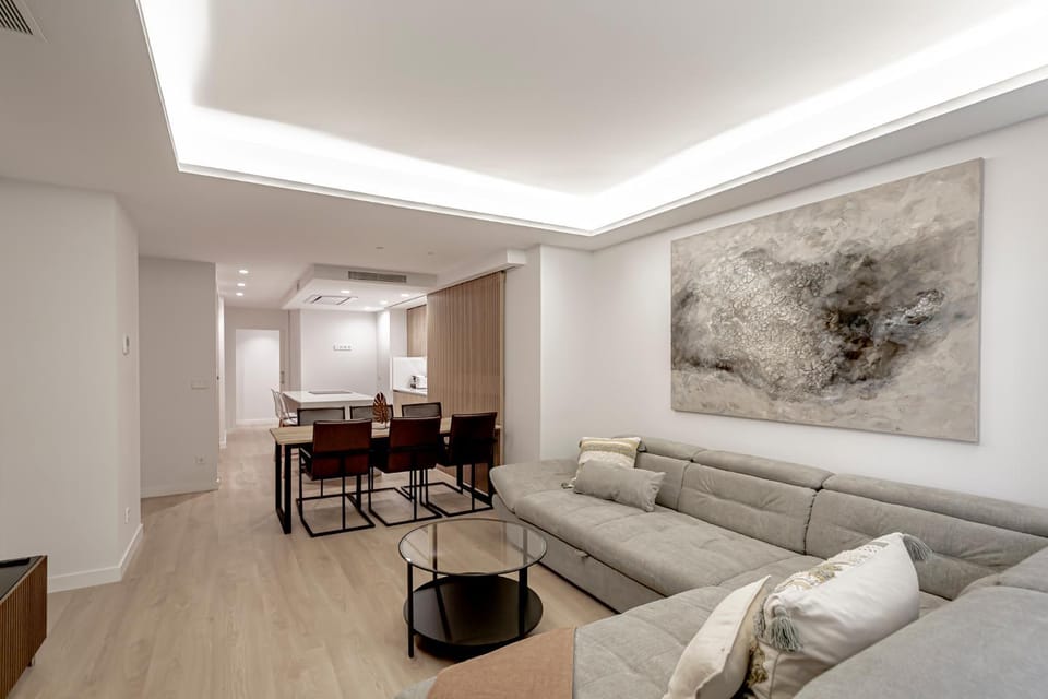 Living room, Seating area, Dining area
