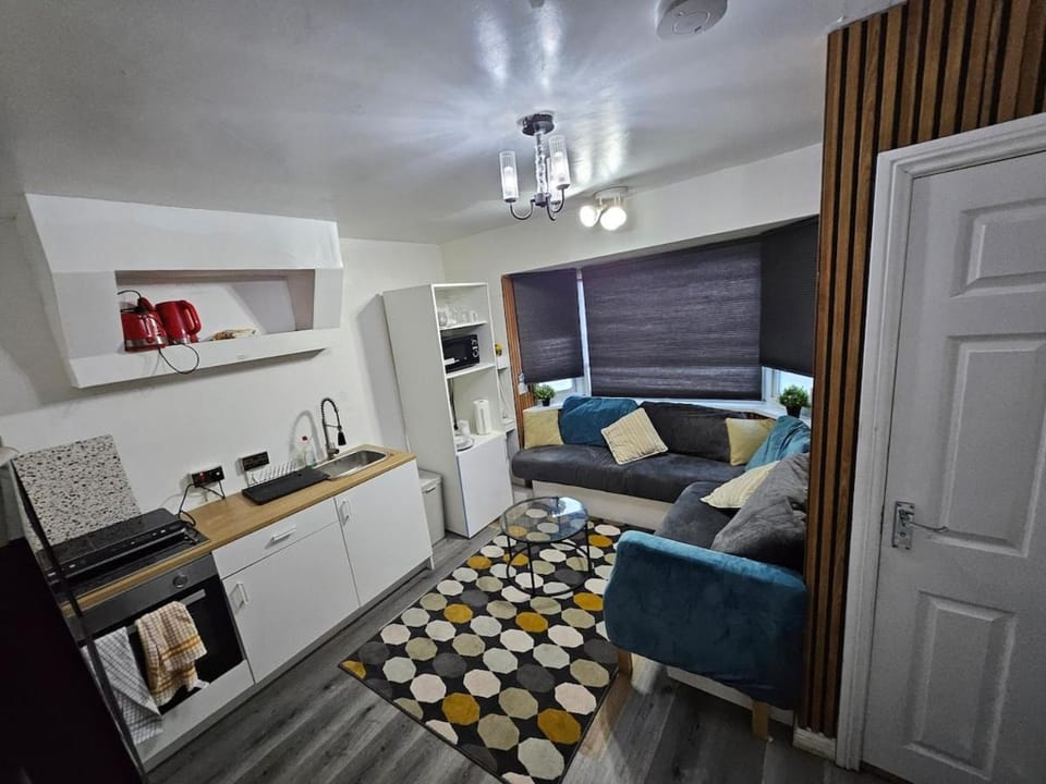 Femros Apartments, 15mins to city center. Apartment in Oldbury