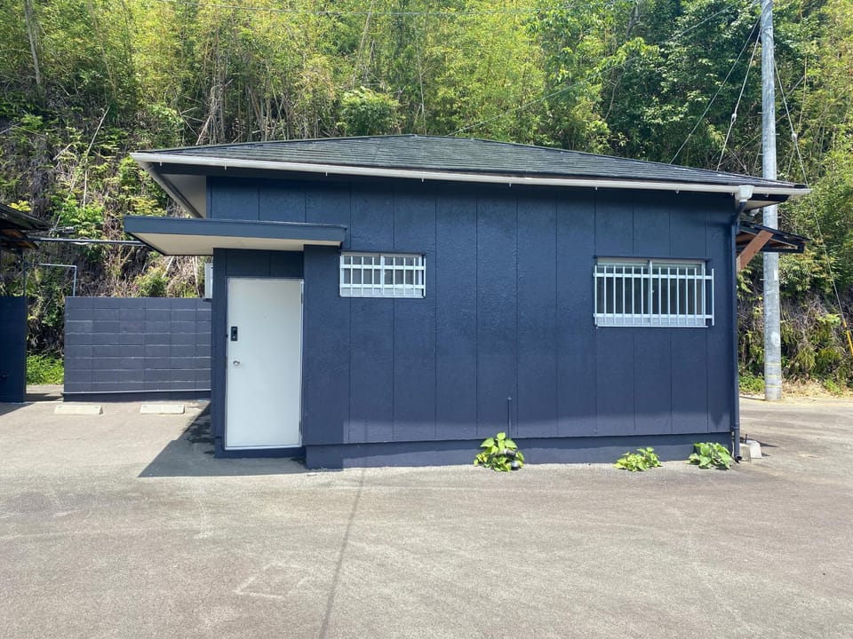 Property building, Day
