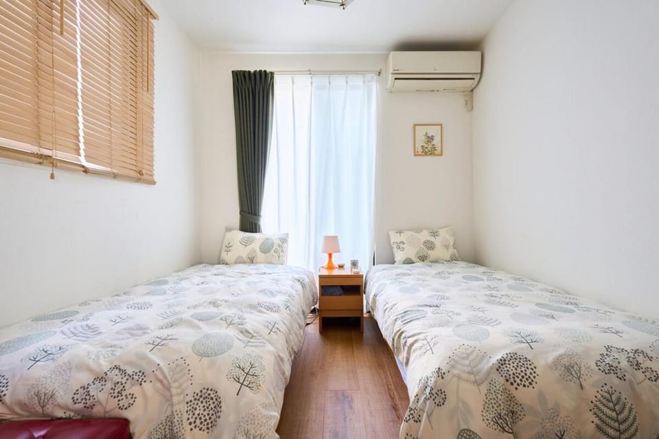 Bed, Bedroom, air conditioner