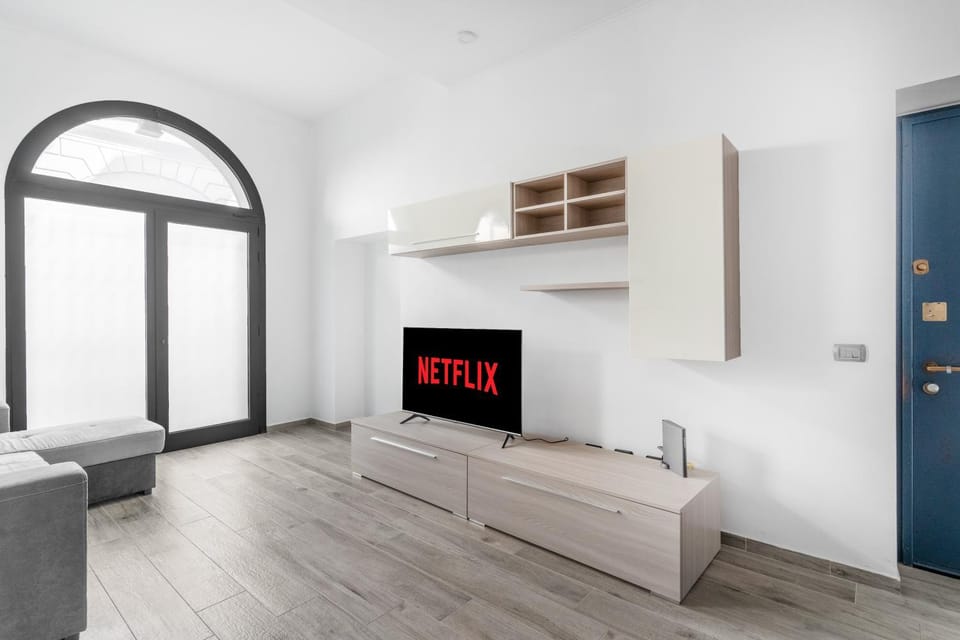 Communal lounge/ TV room, TV and multimedia