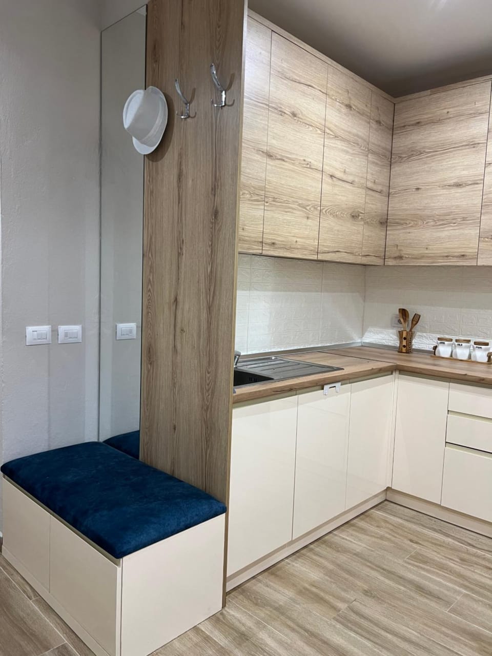 Kitchen or kitchenette